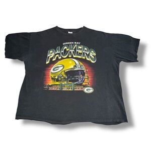 Men’s True-Fan Green Bay Packers Helmet T-Shirt